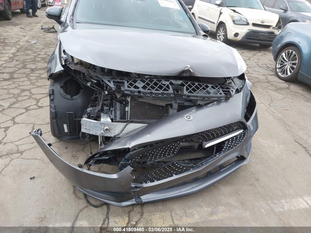 WDD3G4EB2KW003031 Mercedes-Benz A 220