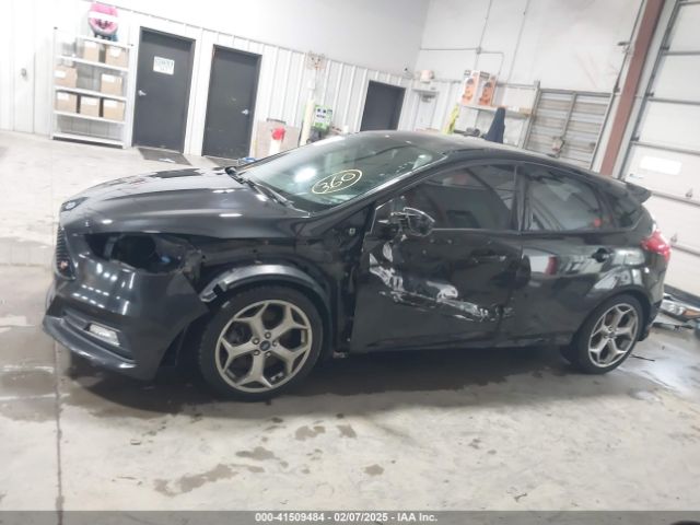 1FADP3L98FL323833 Ford FOCUS ST