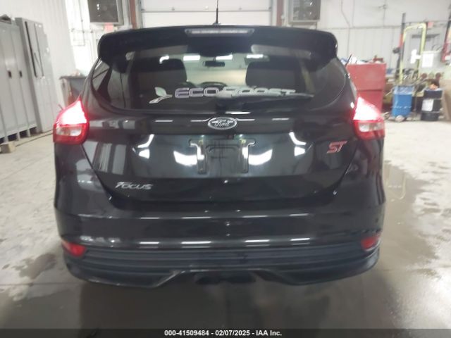 1FADP3L98FL323833 Ford FOCUS ST