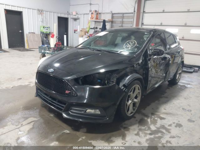 1FADP3L98FL323833 Ford FOCUS ST