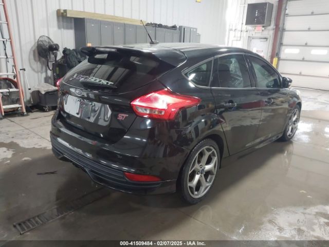 1FADP3L98FL323833 Ford FOCUS ST