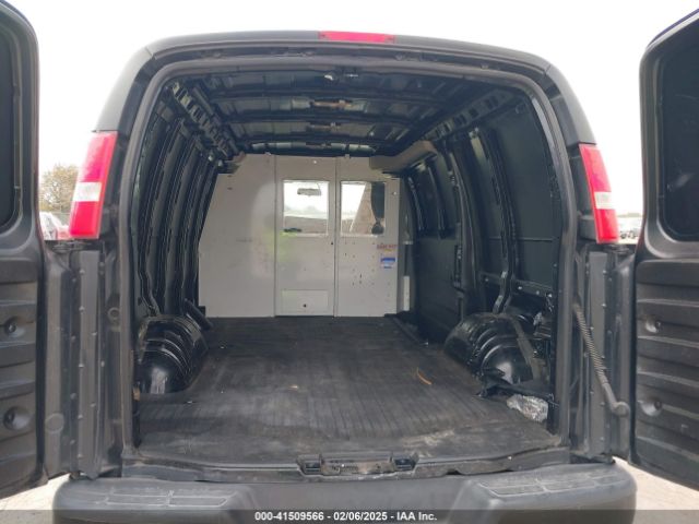 1GCWGAFP8K1335472 Chevrolet Express 2500 Work Van