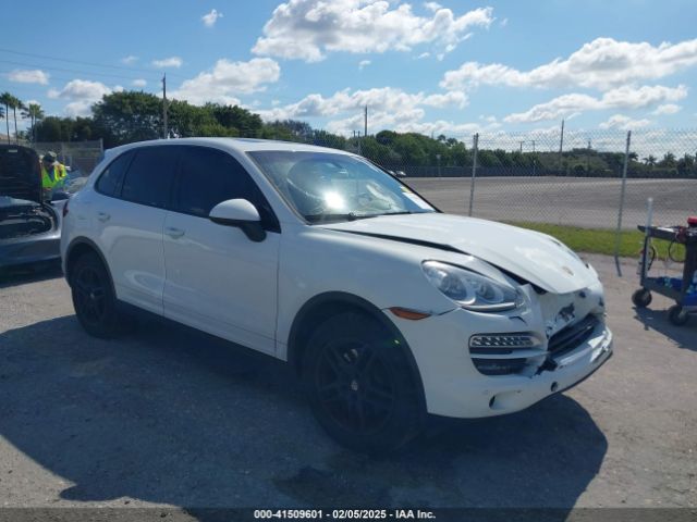 2013 PORSCHE CAYENNE WP1AA2A21DLA10729 Photo 0