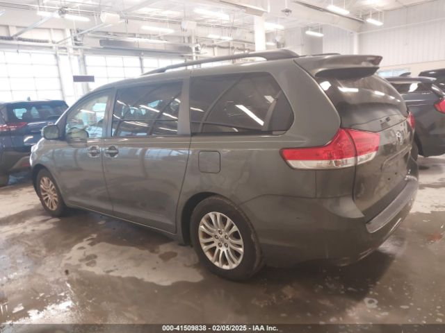 5TDYK3DC2ES476581 Toyota Sienna Xle V6 8 Passenger