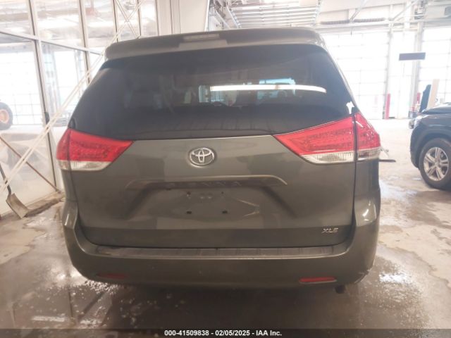 5TDYK3DC2ES476581 Toyota Sienna Xle V6 8 Passenger