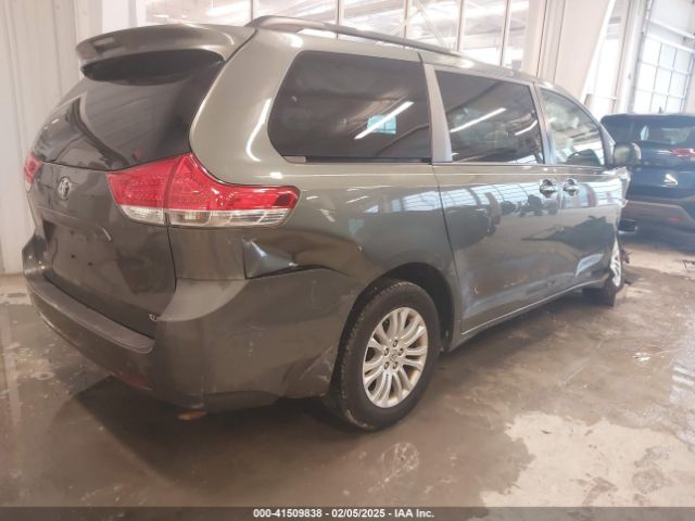 5TDYK3DC2ES476581 Toyota Sienna Xle V6 8 Passenger