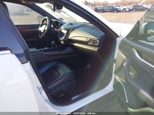ZN661XUL9HX243859 Maserati Levante