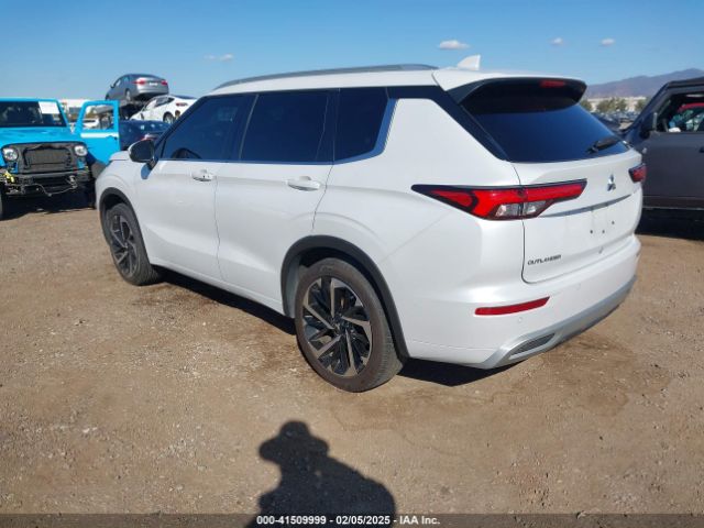 2022 MITSUBISHI OUTLANDER JA4J3VA82NZ071081 Photo 2