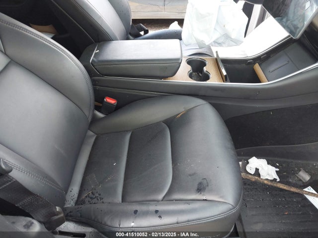 2020 TESLA MODEL Y 5YJYGDEE1LF010987 Photo 4