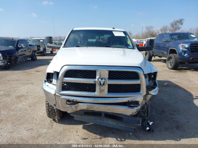 3C6UR5HJ1JG358889 RAM 2500 Tradesman  4x4 8' Box