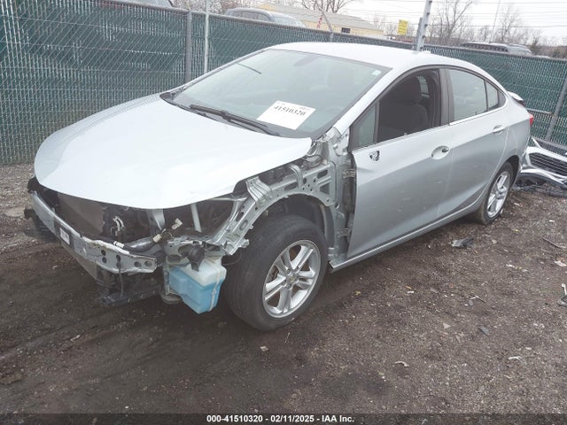 Chevrolet Cruze Lt Auto 2018 1G1BE5SM2J7200032 Image 2