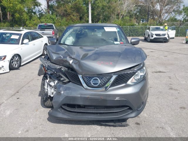 JN1BJ1CR5JW251619 Nissan Rogue Sport S