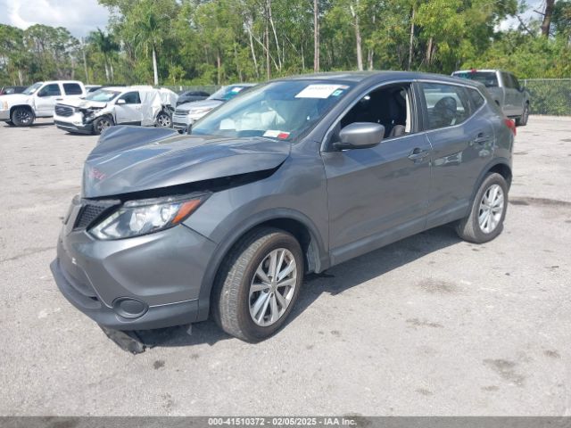 JN1BJ1CR5JW251619 Nissan Rogue Sport S