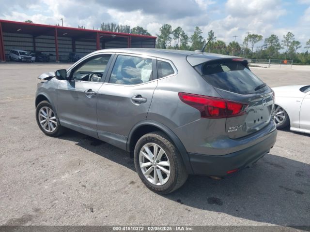 JN1BJ1CR5JW251619 Nissan Rogue Sport S