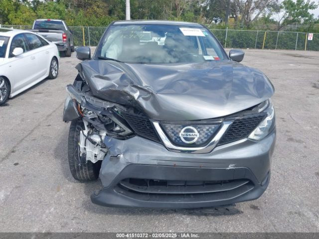JN1BJ1CR5JW251619 Nissan Rogue Sport S