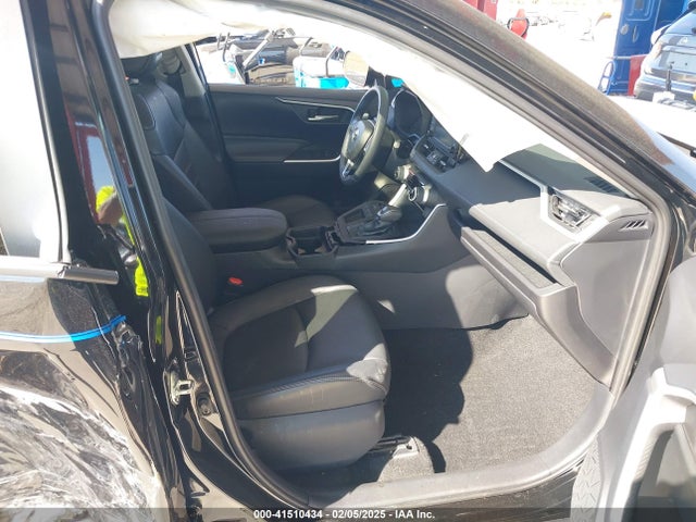 Toyota Rav4 Xle Premium 2019 2T3C1RFVXKW023284 Image 5