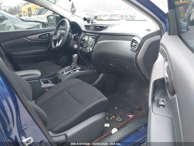 JN1BJ1CR6JW203904 Nissan Rogue Sport S
