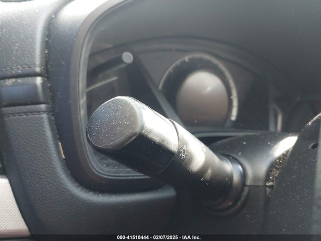 Honda CR-V LX 2018 2HKRW6H39JH208955 Image 15