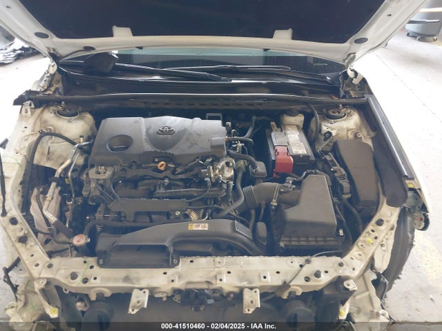 4T1C11BK1NU054269 Toyota Camry Le Awd
