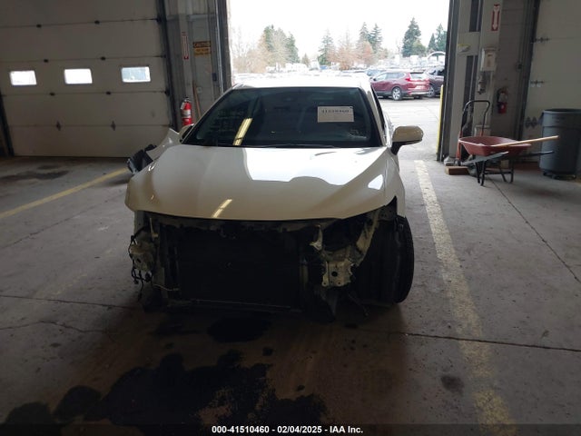 4T1C11BK1NU054269 Toyota Camry Le Awd