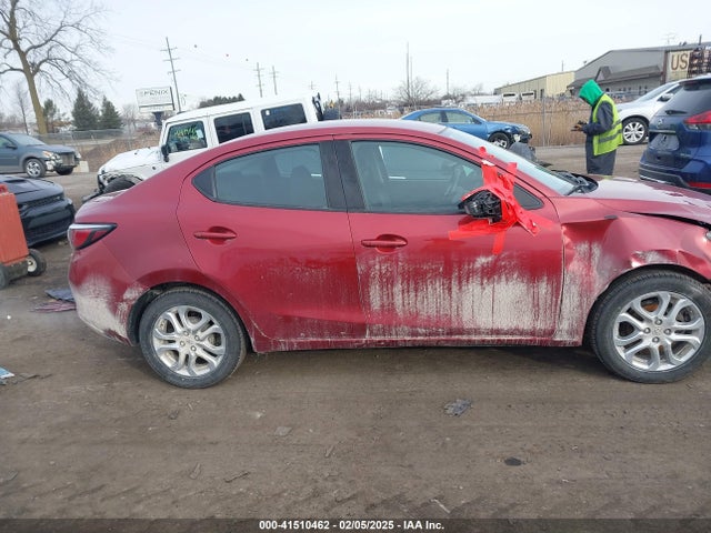 3MYDLBYV5HY186254 Toyota YARIS IA