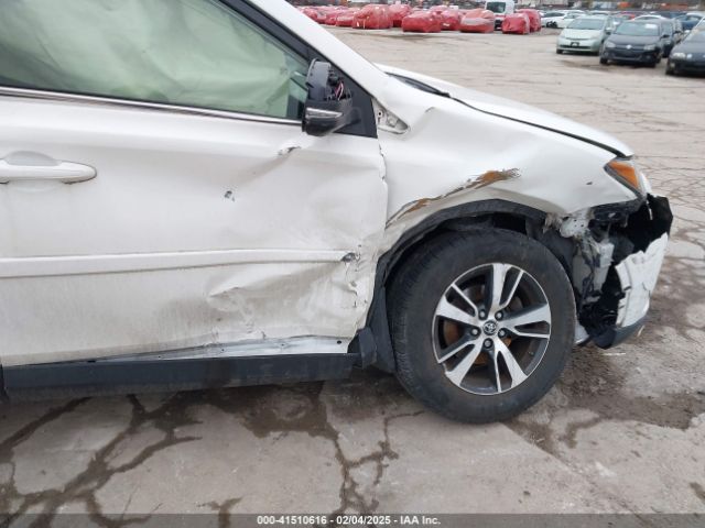 JTMRFREV6JJ734927 Toyota Rav4 Adventure/xle