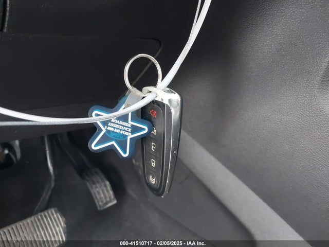 1FMCU9J96JUD28712 Ford Escape Titanium