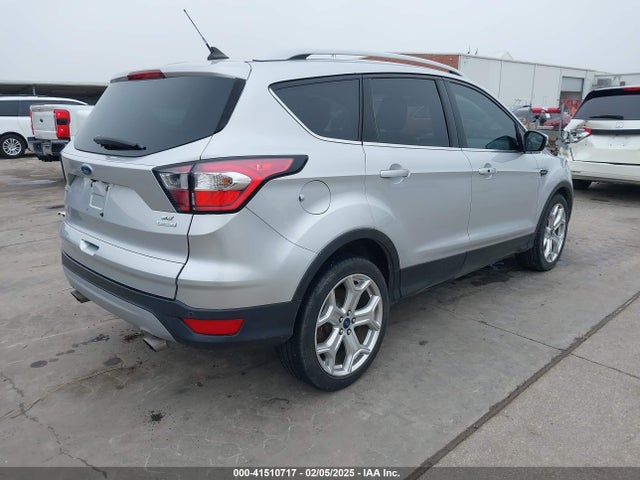 1FMCU9J96JUD28712 Ford Escape Titanium