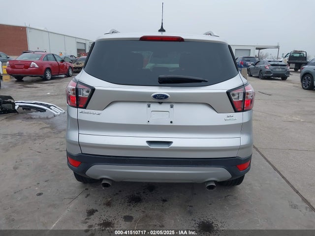 1FMCU9J96JUD28712 Ford Escape Titanium