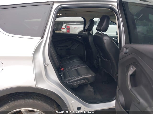 1FMCU9J96JUD28712 Ford Escape Titanium