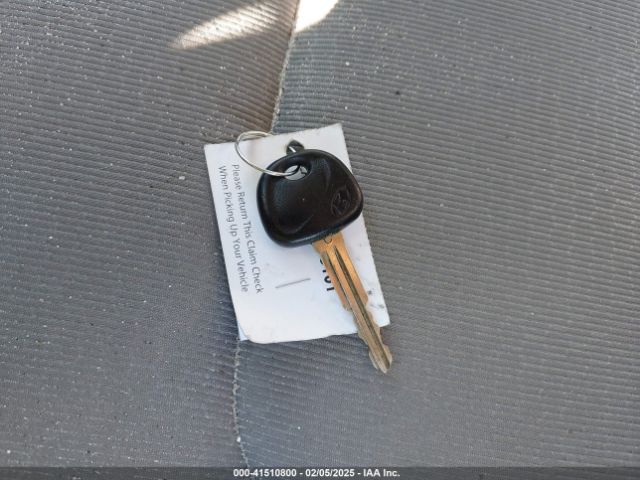 KMHD84LF9HU381302 Hyundai ELANTRA SE