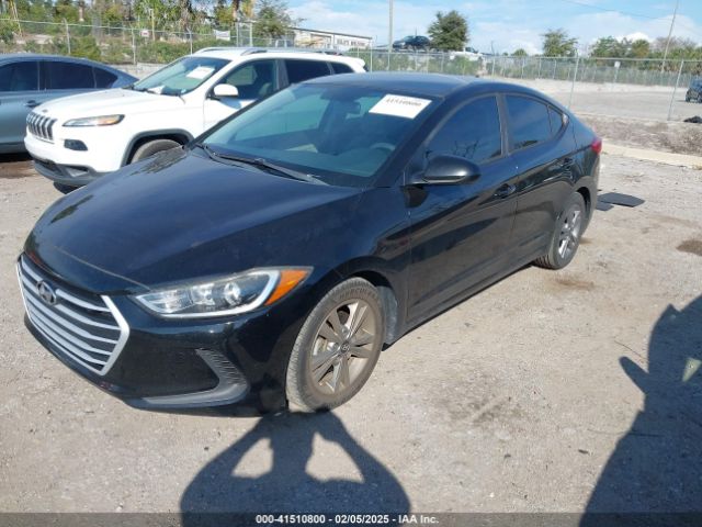 KMHD84LF9HU381302 Hyundai ELANTRA SE