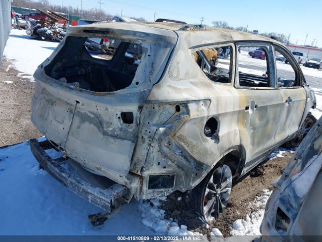1FMCU0G91JUC63626 Ford ESCAPE SE
