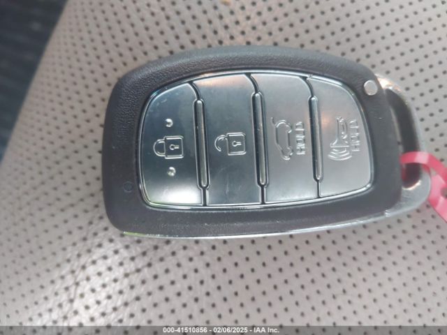 KM8J3CA48HU533258 Hyundai Tucson Se Plus