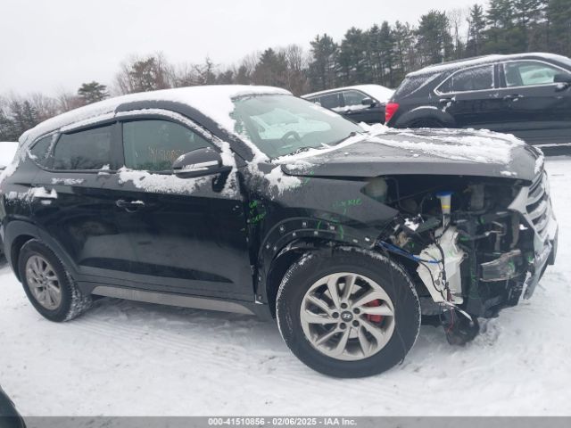 KM8J3CA48HU533258 Hyundai Tucson Se Plus
