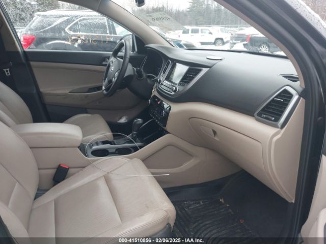 KM8J3CA48HU533258 Hyundai Tucson Se Plus