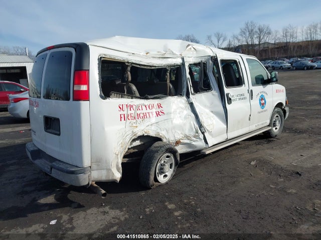 1GAZG1FGXF1172030 Chevrolet Express 3500 Lt