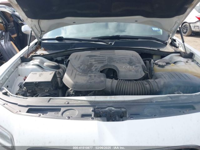 2C3CCAEG9GH128151 Chrysler 300C