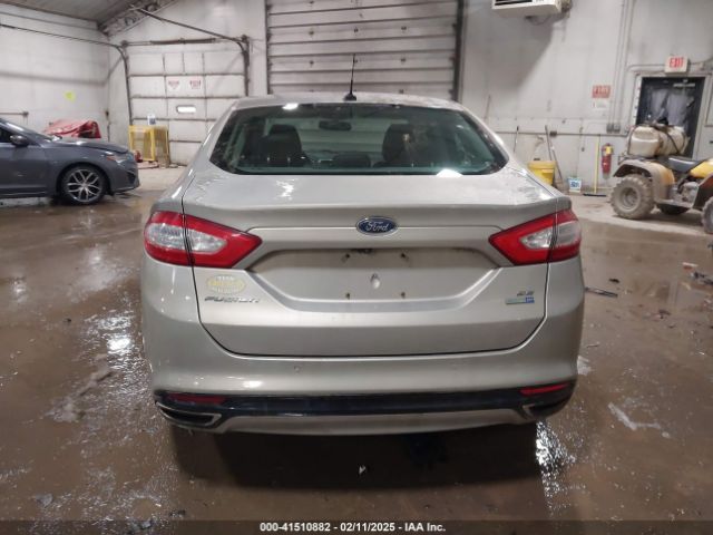 3FA6P0T99GR127779 Ford FUSION SE