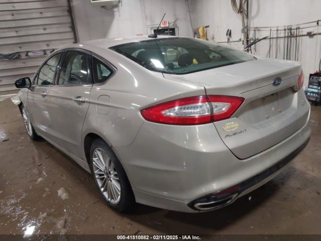 3FA6P0T99GR127779 Ford FUSION SE