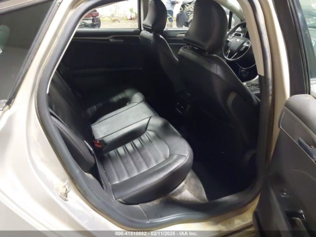3FA6P0T99GR127779 Ford FUSION SE