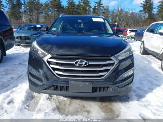 KM8J3CA45HU587519 Hyundai TUCSON SE