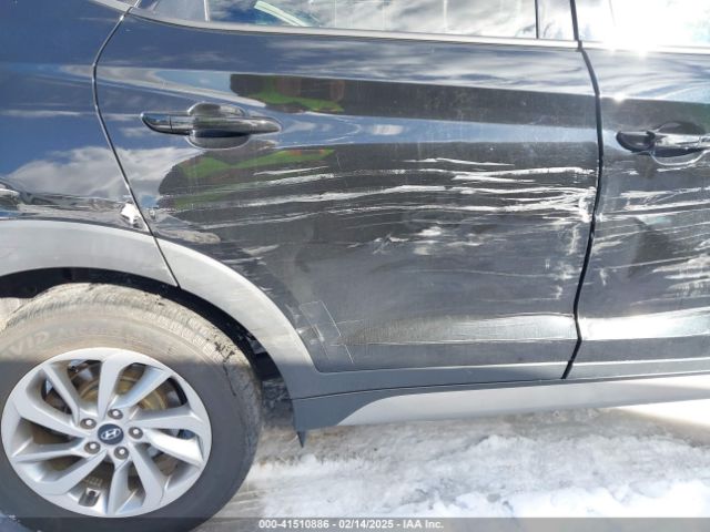 KM8J3CA45HU587519 Hyundai TUCSON SE