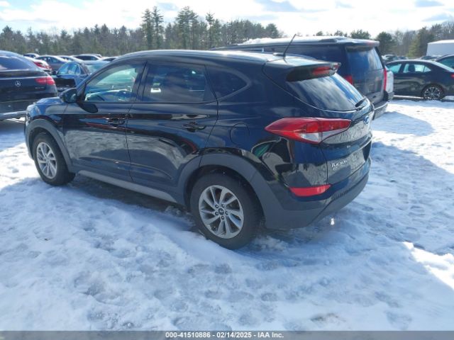 KM8J3CA45HU587519 Hyundai TUCSON SE