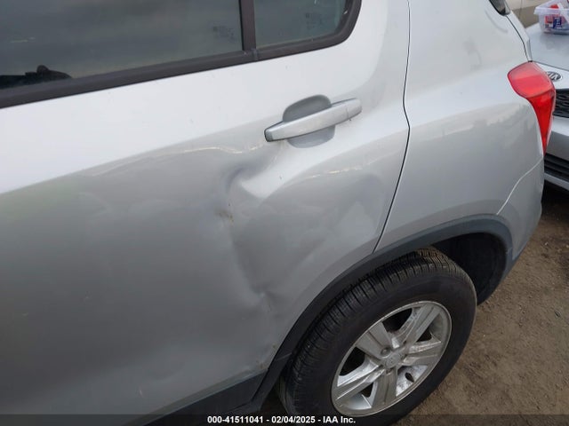 Chevrolet TRAX LS 2018 3GNCJNSB5JL393897 Image 6