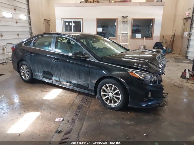 2018 5NPE24AF4JH667880 main image