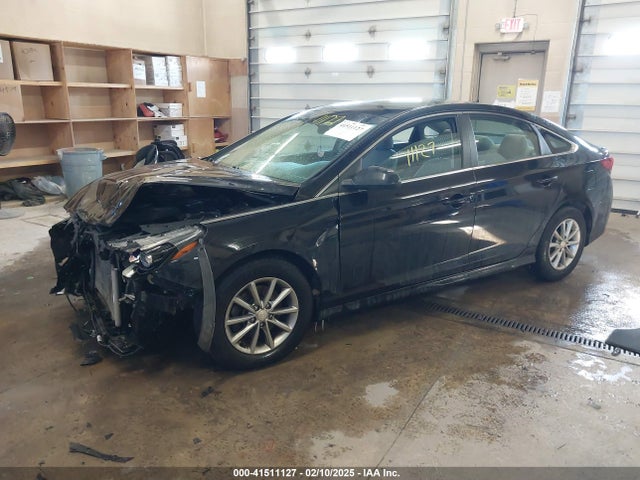 Hyundai SONATA SE 2018 5NPE24AF4JH667880 Image 2