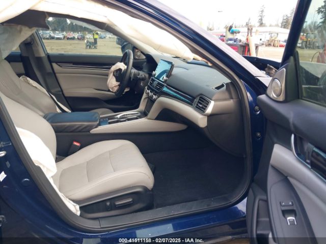1HGCV2F99JA022334 Honda Accord Touring 2.0t