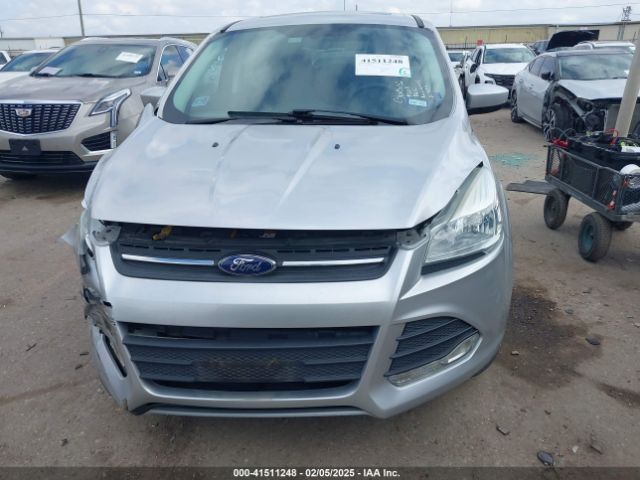 1FMCU0G95FUC44200 Ford ESCAPE SE