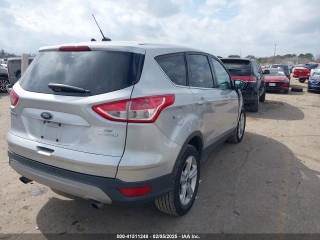 1FMCU0G95FUC44200 Ford ESCAPE SE
